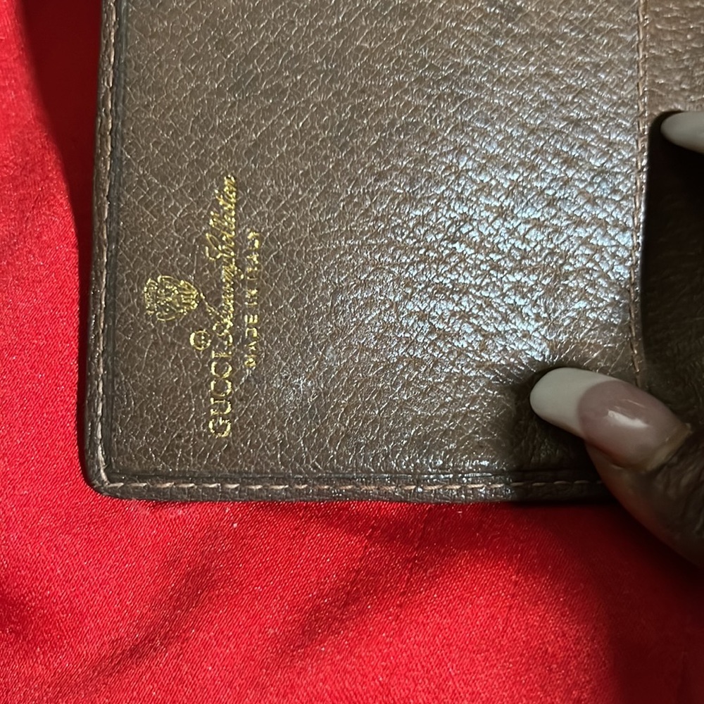 Authentic GUCCI Duffle Bag GG  Leather/wallet  Gucci Vintage Wallet/ small spot! - Picture 11 of 16